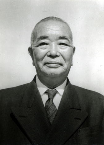 初代会長小島濱吉氏