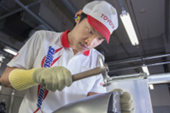 技能五輪での活躍|トヨタ工業学園