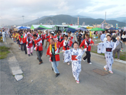 大船渡夏祭りの手伝い(道中踊りに参加)