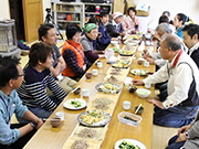 中上仮設住宅の方々と昼食交流会（住田町）【10月】