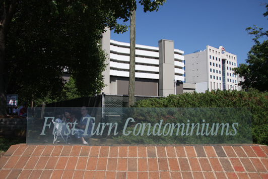 ^[1̊OɂRh~jAB̖gFirst Turn CodominiumshBR[X̊O猩Ƃ܂ō][g}V̂̂ƂB